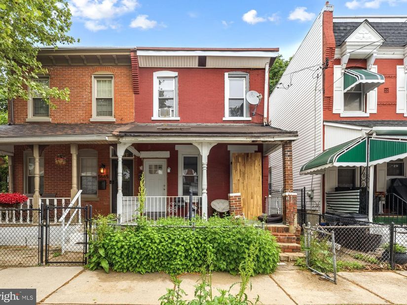 5663 Boyer Street, Philadelphia PA 19138