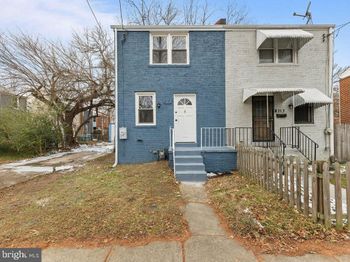 210 62nd Street NE