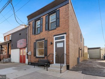 3613 Salmon Street