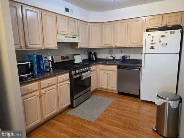 8950 Krewstown Road 204, Philadelphia PA 19115