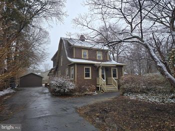 1616 Chain Bridge Road