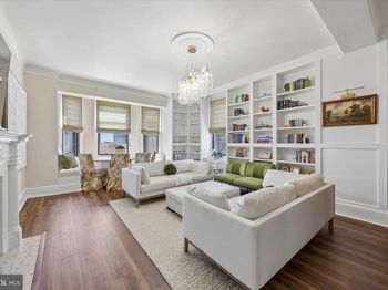 250 S 13TH Street