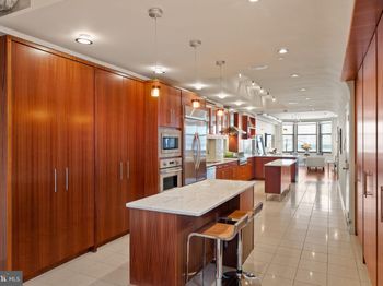 1606 Chestnut Street