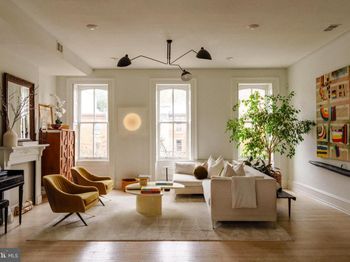 2006 W Girard Avenue