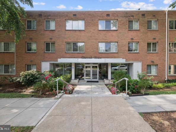 2710 Macomb Street NW 207, Washington DC 20008