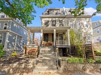 907 Webster Street NW