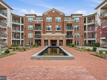 2905 Saintsbury Plaza