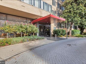 1711 Massachusetts NW