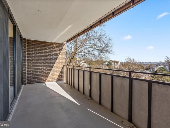 250 S Reynolds Street 411, Alexandria VA 22304