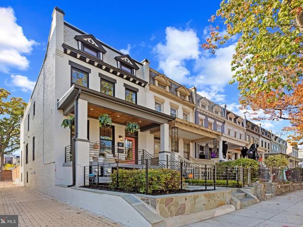 910 8TH Street NE, Washington DC 20002