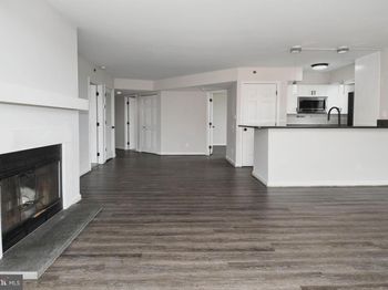 1200 Braddock Place