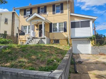 2004 Perry Street NE