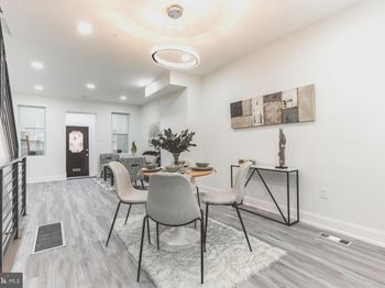 1621 S Newkirk Street