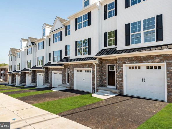 205 8TH Street, Bridgeport PA 19405