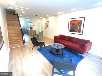 2441 S Clarion Street