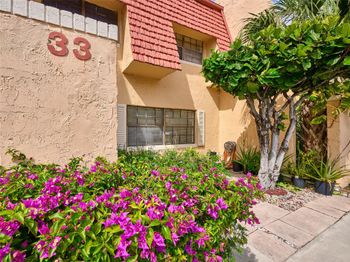 33 Spinning wheel lane