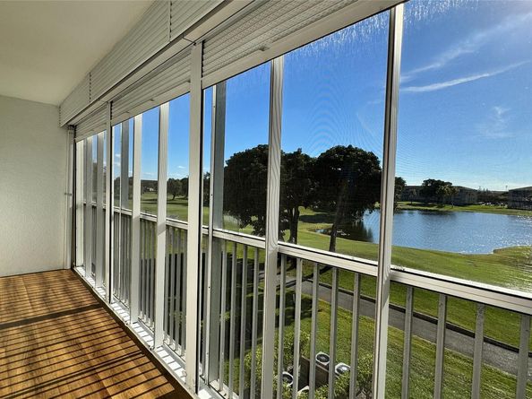 300 SW 134TH Wy 304E, Pembroke Pines FL 33027