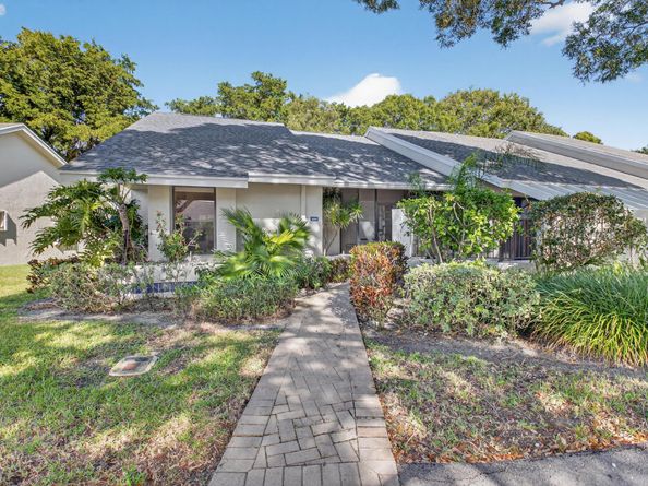 10911 Lake Front Place, Boca Raton FL 33498