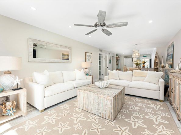 105 Paradise Harbour Boulevard 206, North Palm Beach FL 33408