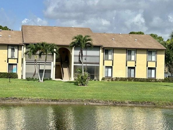 813 Sky Pine Way E1, Greenacres FL 33415