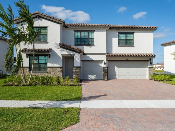 1321 Whitcombe Drive, Royal Palm Beach FL 33411