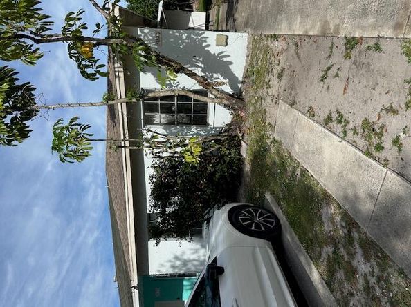 5823 S 37th Court, Greenacres FL 33463