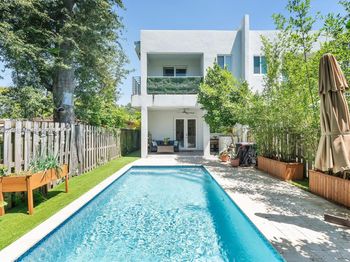 2920 SW 25th Terrace