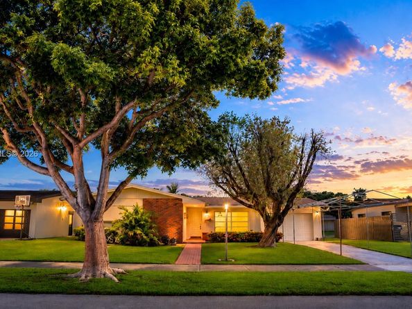 1730 SW 97th Place, Miami FL 33165