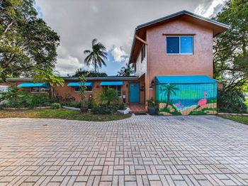 40 SW 9th Court