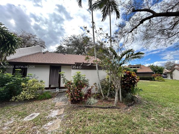1540 NW 98th Terrace, Pembroke Pines FL 33024