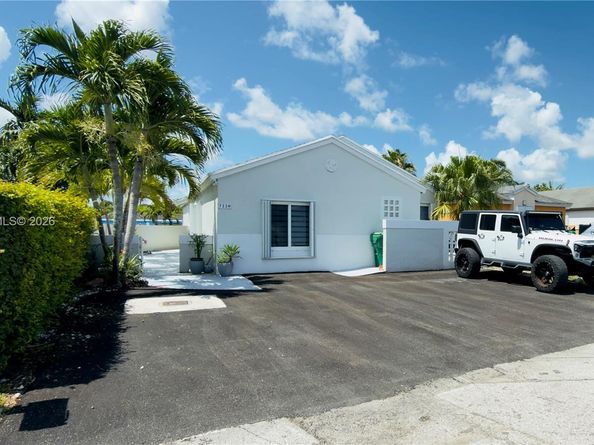 7220 SW 149th Court, Miami FL 33193