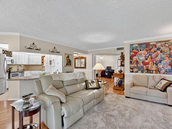 5650 Camino Del Sol 200, Boca Raton FL 33433