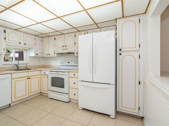 8960 S Hollybrook Blvd 103, Pembroke Pines FL 33025