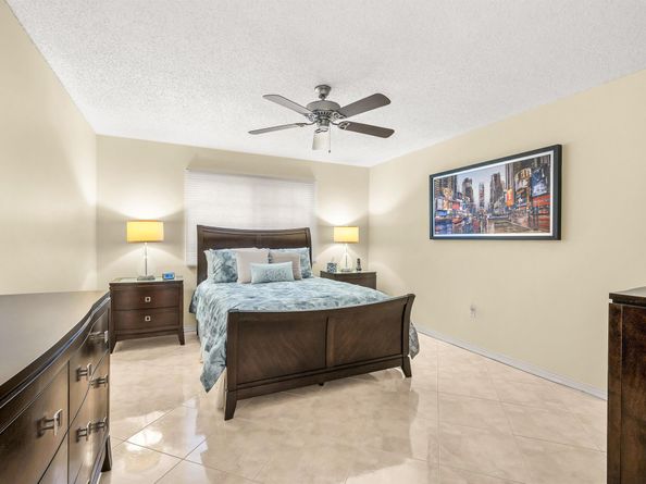 5031 Wiles Road 107, Coconut Creek FL 33073