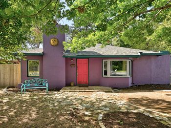 1717 E 38th 1/2 ST