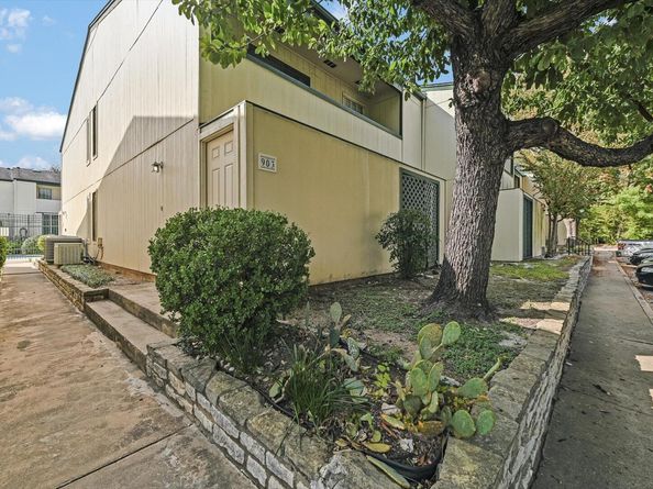 6718 Silvermine DR 903, Austin TX 78736