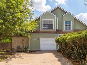 1121 Orchard Park CIR