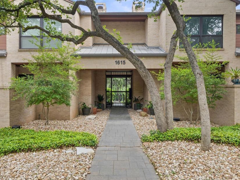 1615 Spyglass DR 4, Austin TX 78746