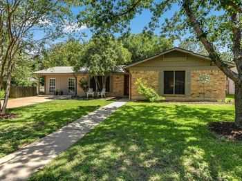 5611 Mapleleaf DR