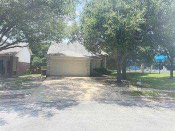 902 Moser River DR