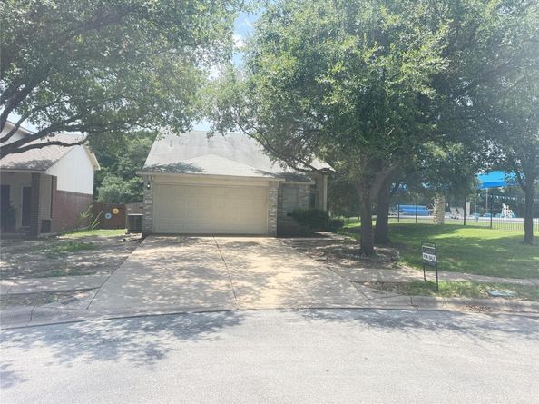 902 Moser River DR, Leander TX 78641