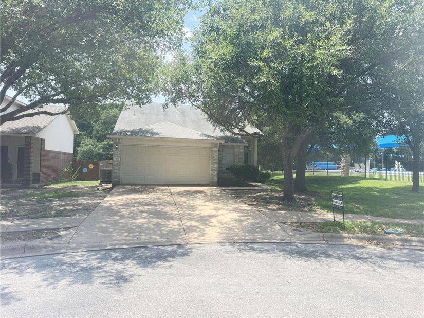 902 Moser River DR, Leander TX 78641