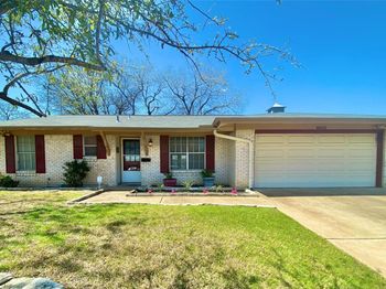 8602 Colonial DR