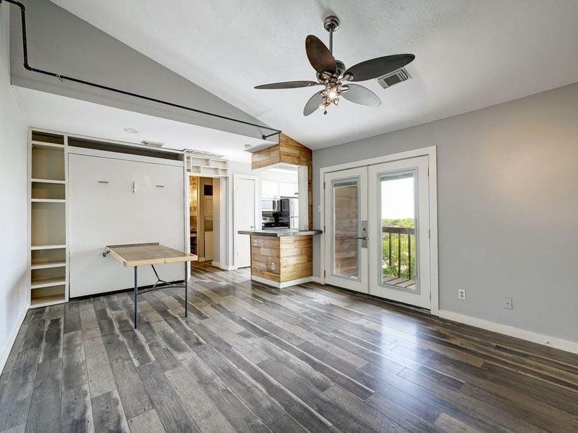 6903 Deatonhill DR 16, Austin TX 78745