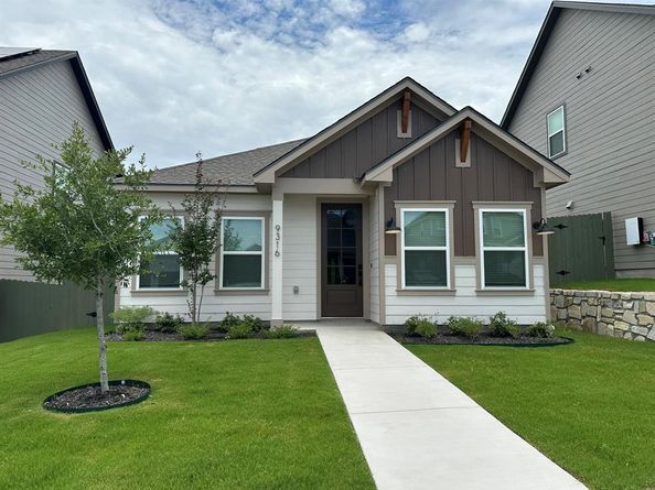 9316 Gladsome PATH, Manor TX 78653