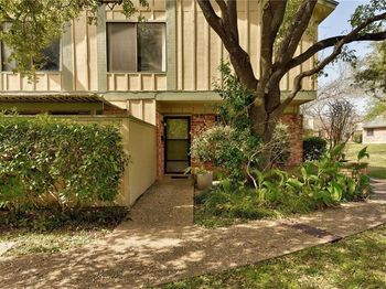 900 W Village LN