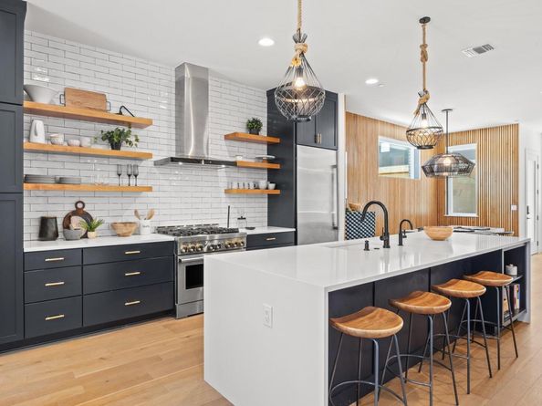 900 S 2nd ST 30, Austin TX 78704