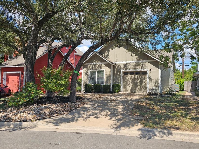 1320 E 3rd ST, Georgetown TX 78626