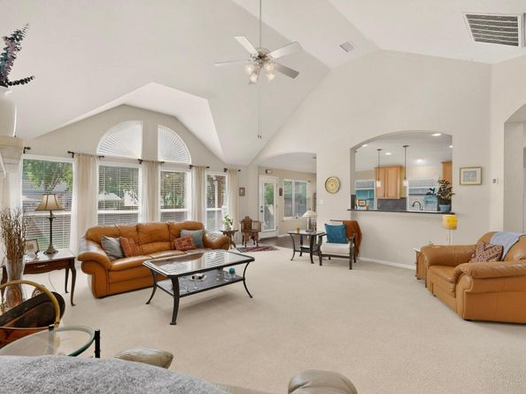 905 Victoria Ridge DR, Pflugerville TX 78660