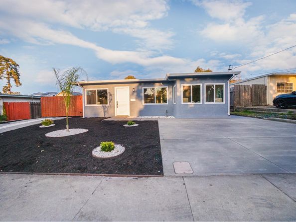 Undisclosed Address #325102411, San Pablo CA 94806